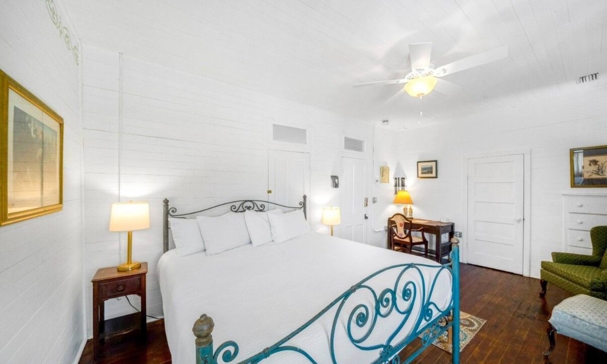 Historic Downtown Apalachicola House | Bowery Inn | Gorrie's Getaway