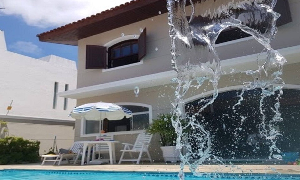 Balneario Praia do Pernambuco House | Guarujá, Pernambuco Beach, a 3-minute walk from the beach. A paradise on the beach!