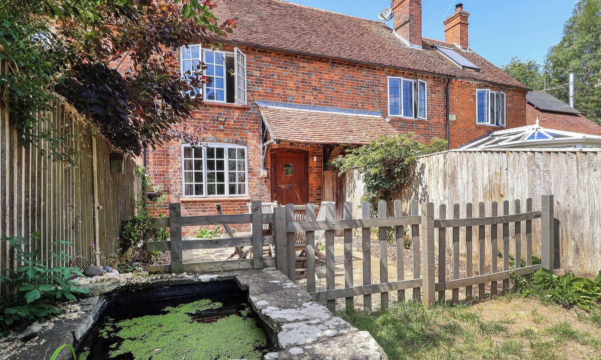 West Ilsley Cottage | Bramblefield Cottage
