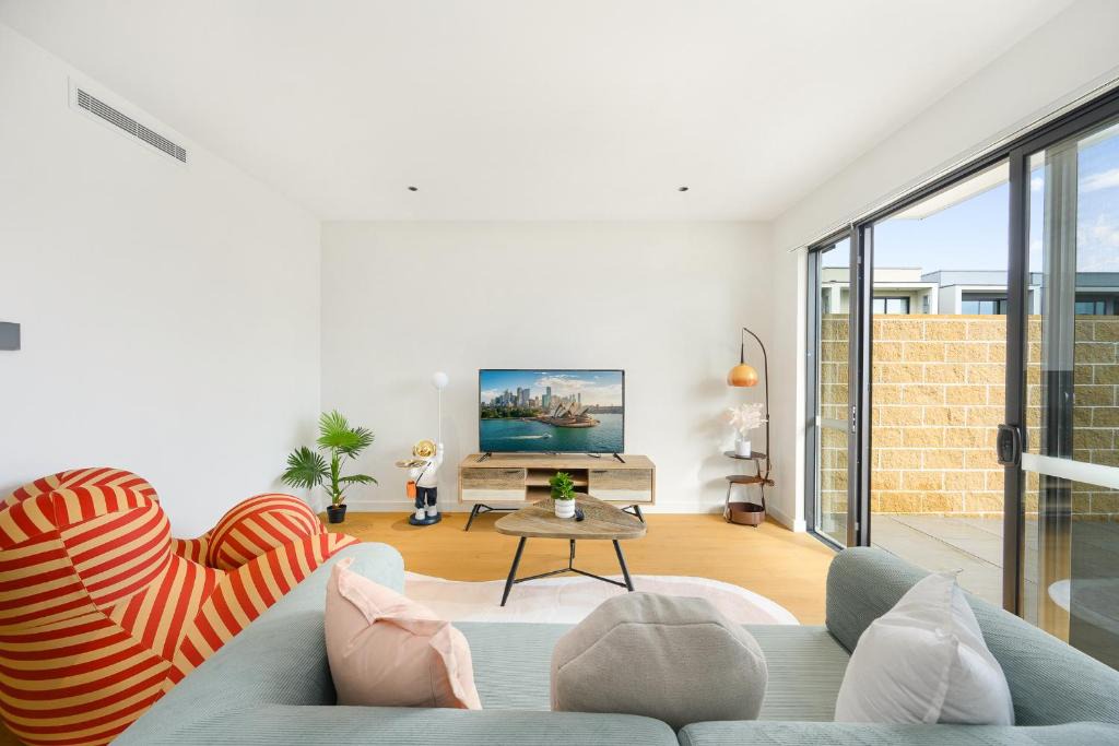 Box Hill House | Brand New 3-Level Family Home for 10 &Box Hill