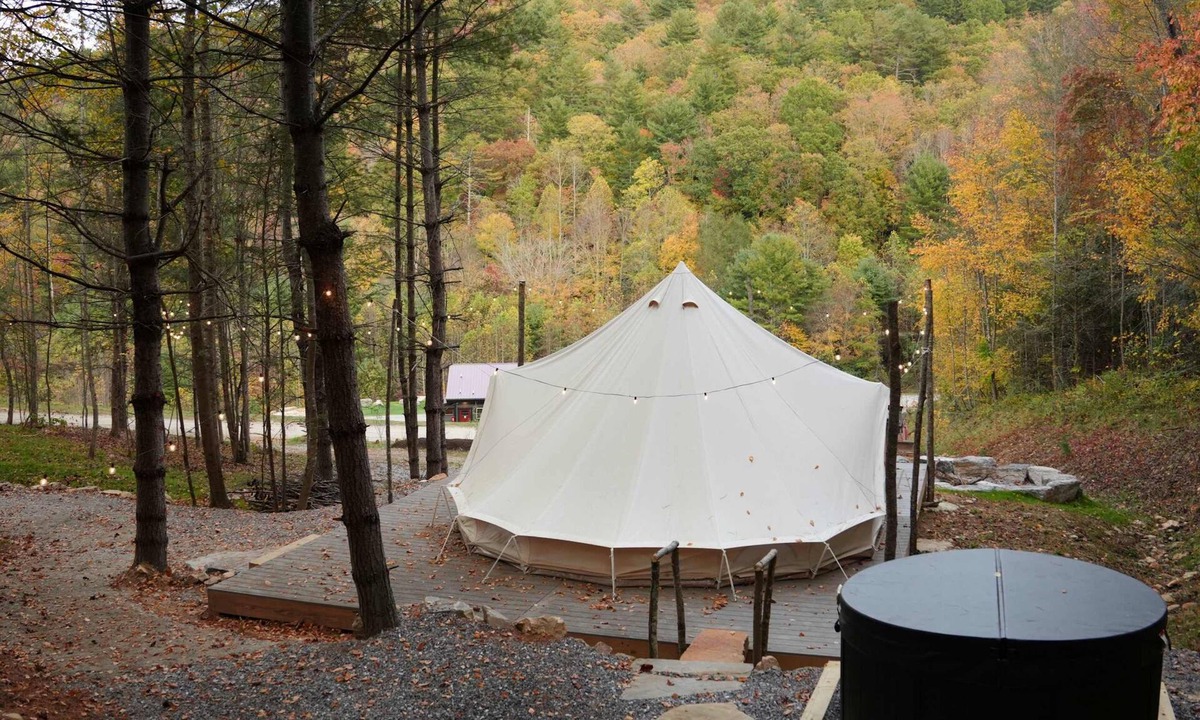 Waynesville RV Rental | Brand New! Camp #3 with Bathhouse