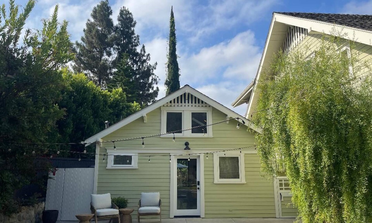 Brockmont Cottage | Brand New Charming Guest House in lovely Northwest Glendale CA. Private &Quiet
