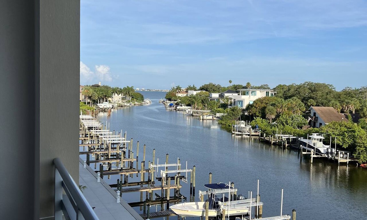 Central Sarasota Condo | Brand new deluxe Sarasota condo close to everything!