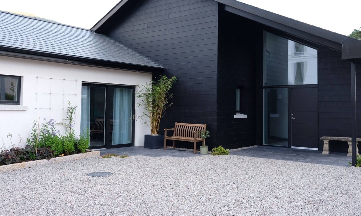 Rostrevor House | Brand new ECO Build in heart of village , near sea and mountains