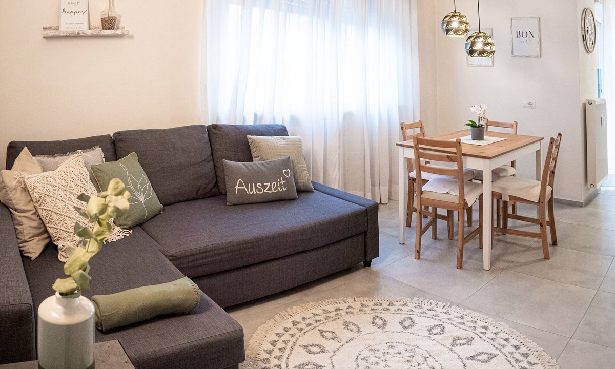 Merano Apartment | Brand-new Holiday Apartment "Manuela" Near the Centre with Mountain View, Wi-Fi & Balcony
