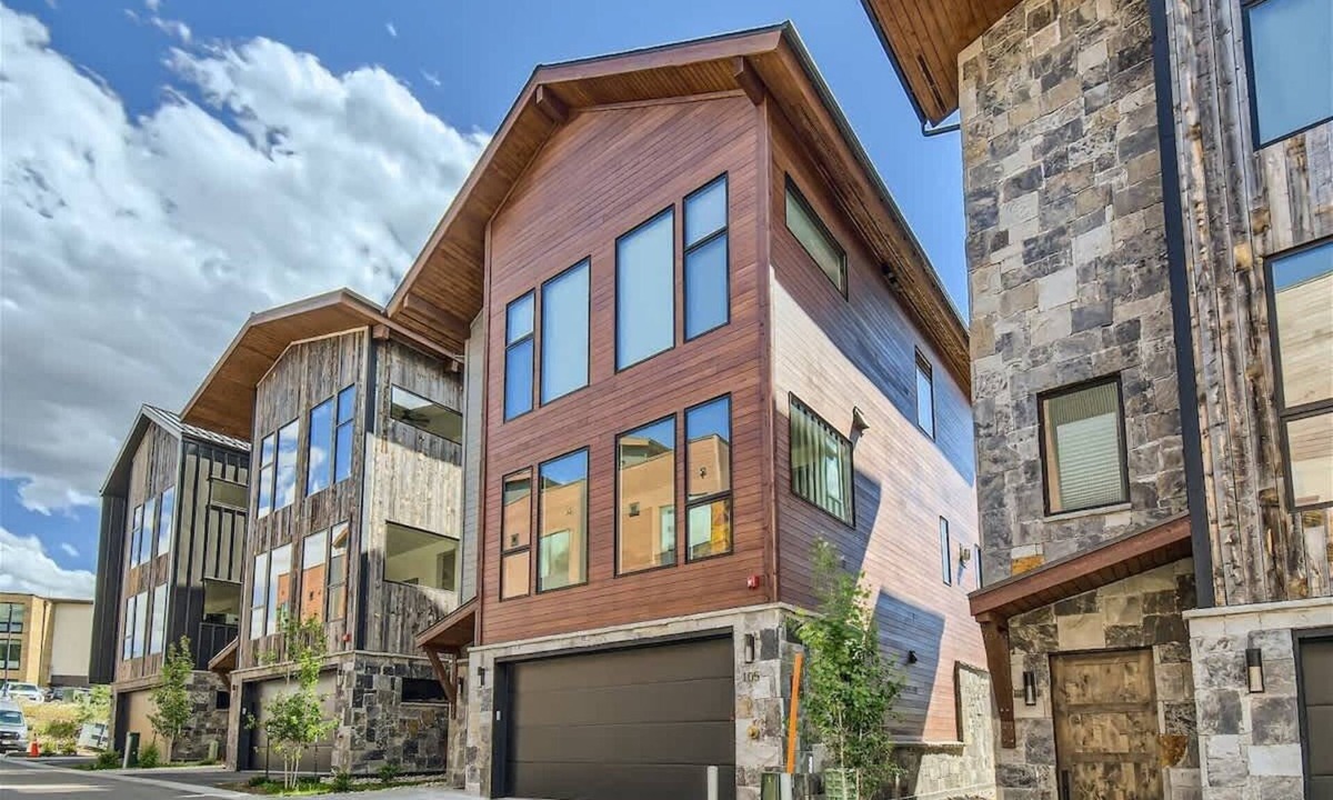 Silverthorne House | Brand New Home| Walk to Town | Close to Skiing