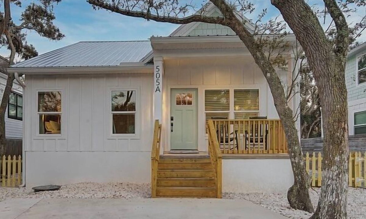 Vilano Beach Cottage | Brand New Immaculate Cottage