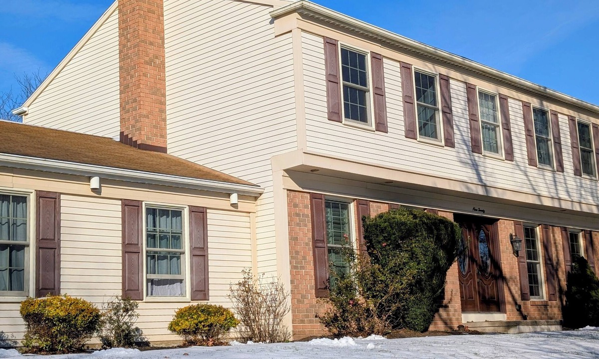 Hummelstown House | Brand new modern Suite in a Beautiful Family Home-Furnished
