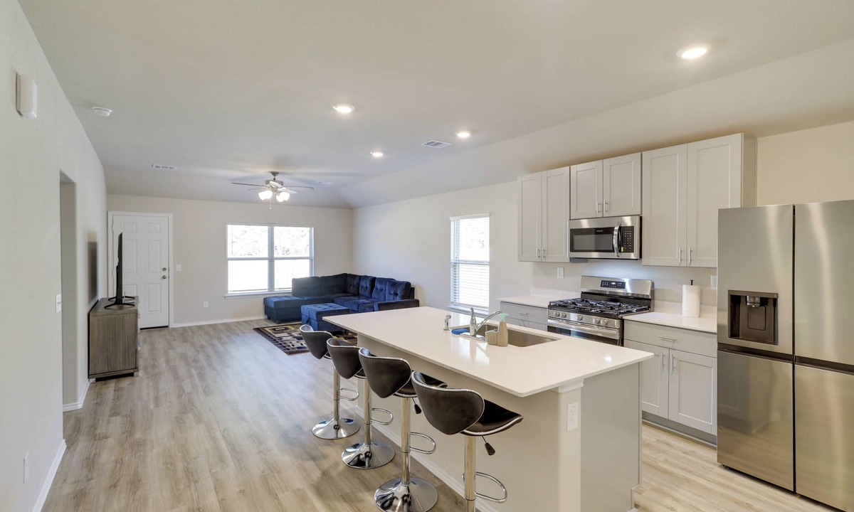 Spring Cottage | Brand New Spring Home < 1 Mi to Old Town!