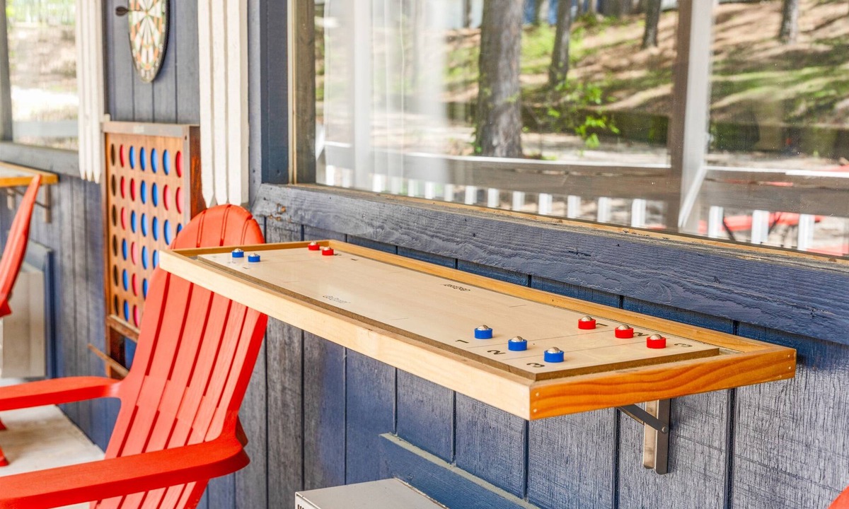 Branson Condo | Branson Group Retreat | Outdoor Games & Fire Pit