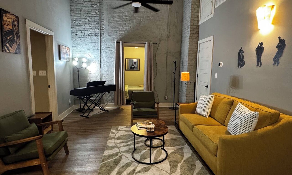 Central Business District Condo | Brass & Beads Downtown Condo on the Mardi Gras Parade Route & Near Cruise Port