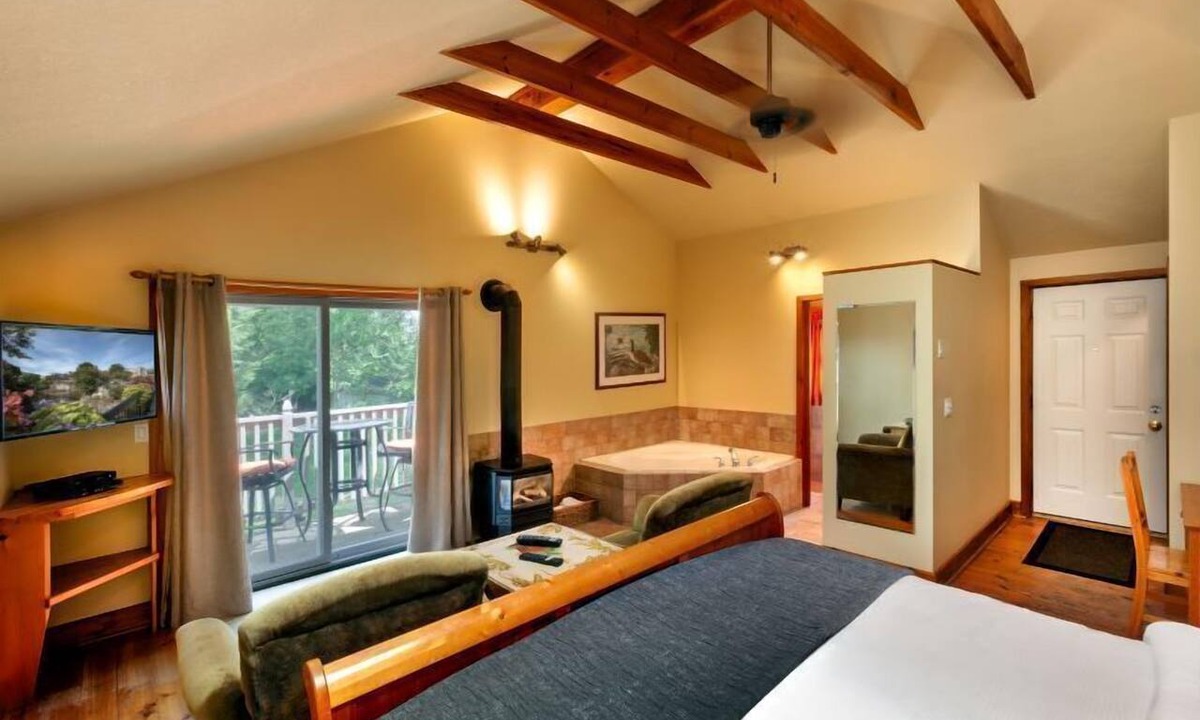 Fergus Hotel | Breadalbane Inn