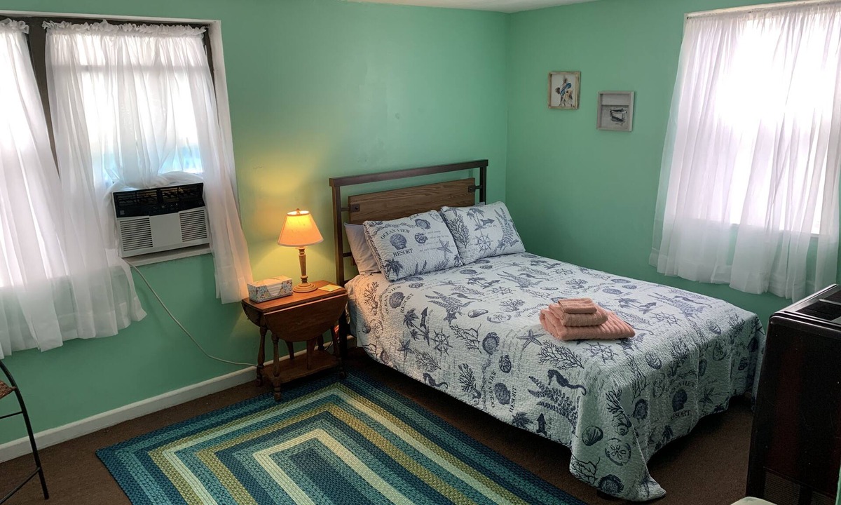 Cottage Line Apartment | Break Side Studio #5 (Apartment) - Pets Allowed by RedAwning