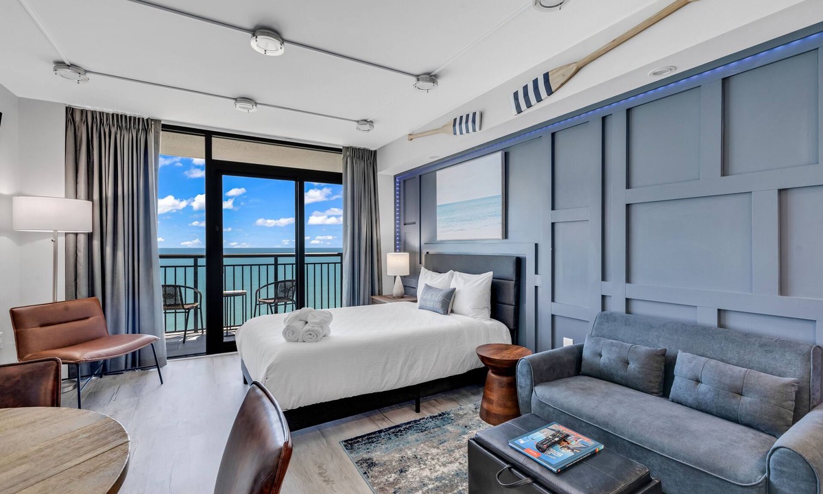 Myrtle Beach Condo | Breakers Tower 1BR Oceanfront Condo