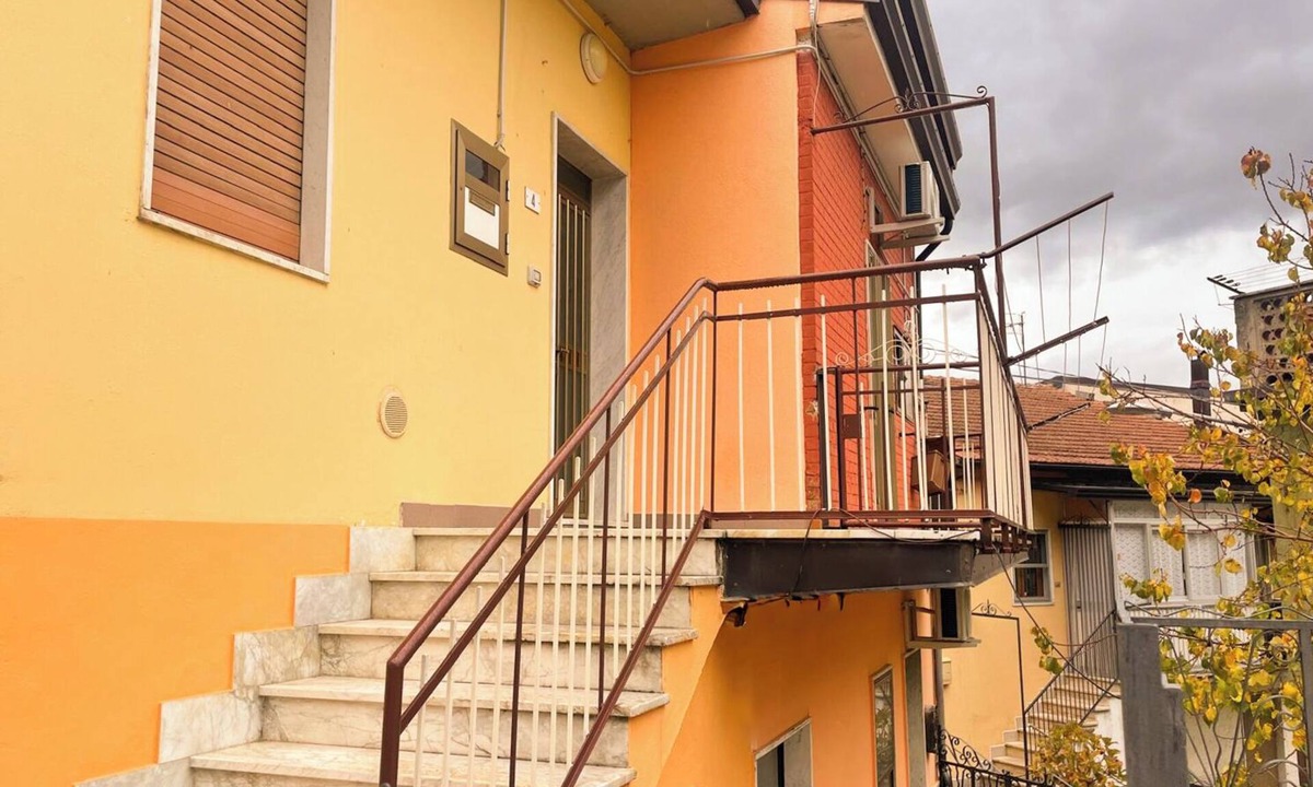 Avigliano Apartment | Breaking Bed: cozy retreat in the heart of Basilicata