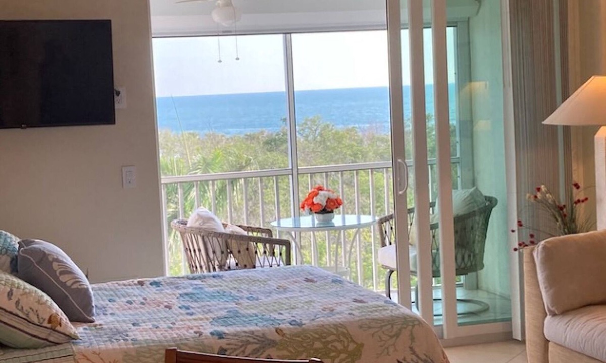 Vanderbilt Beach Condo | Breathtaking direct view of GULF of Mexico and SUNSET from the room!