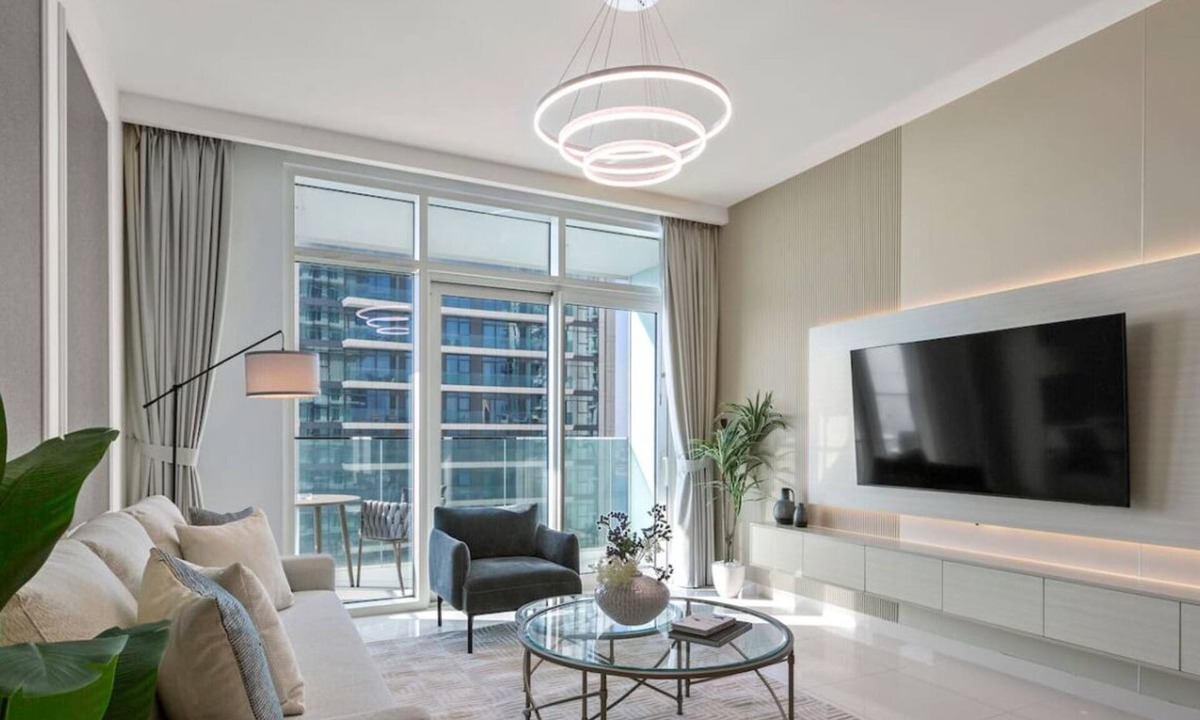 Dubai Marina Apartment | Breathtaking Elegance 1Bedroom in Emaar Beachfront