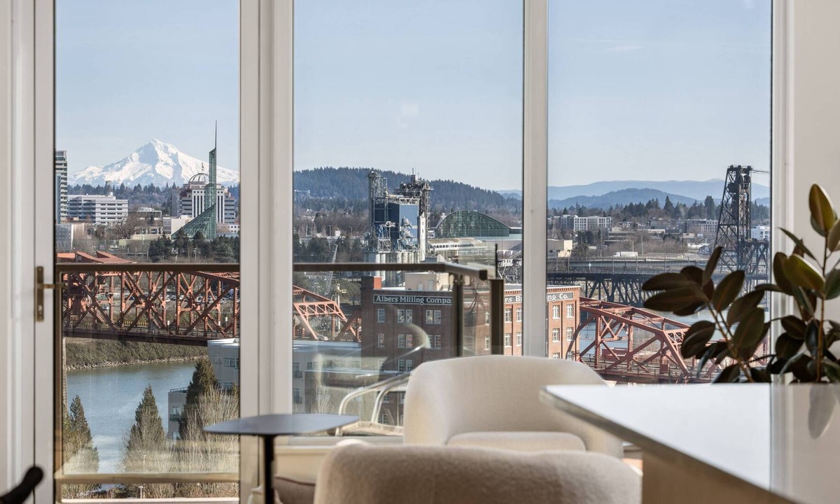 Northwest Portland House | Breathtaking Panoramic Views of Mt. Hood, Willamette River, & City, Pet Friendly + Reserved Parking