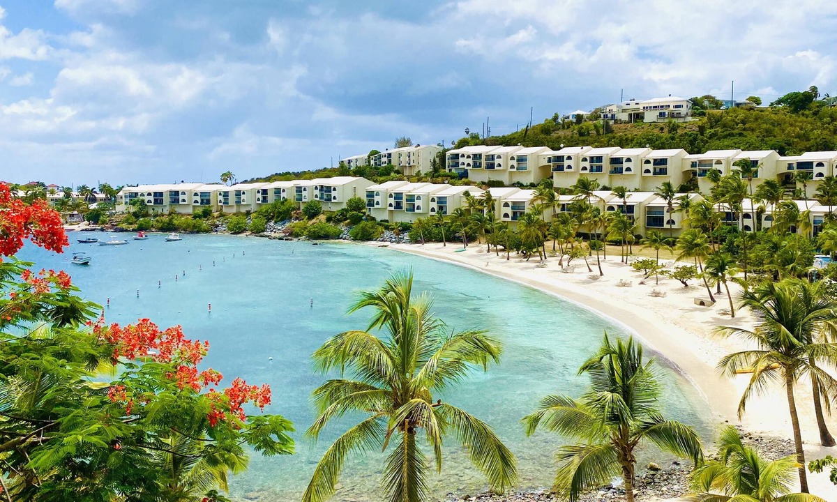 Nazareth Condo | Breathtaking! Very Modern, TOTALLY Renovated, AWESOME Location Beachfront!