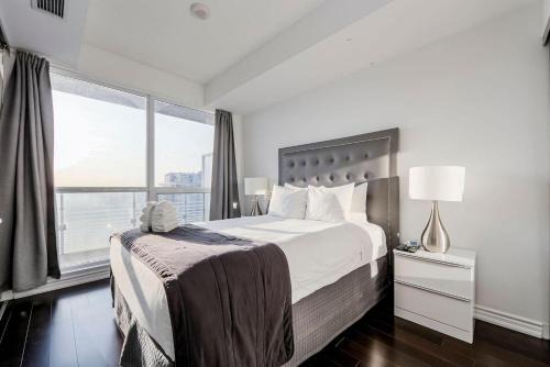 Bay Street Corridor Apartment | Breathtaking View 2 Bedroom in the Heart of Downtown Toronto