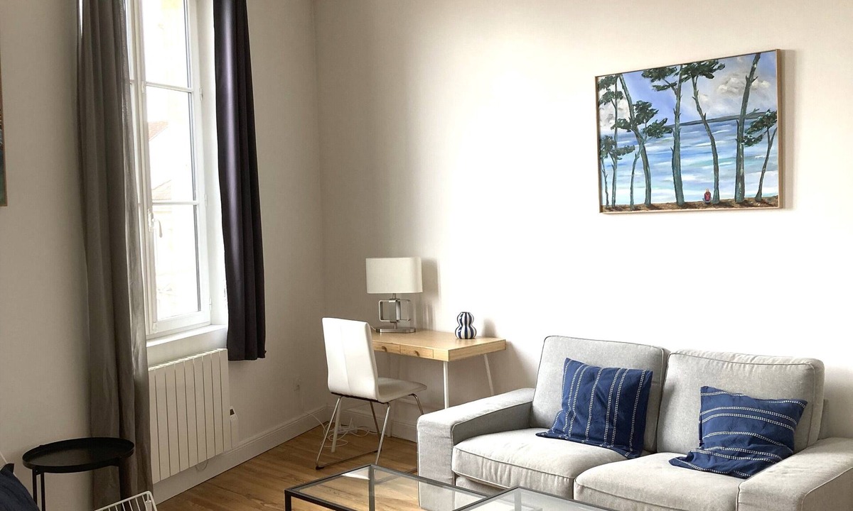 Saint Seurin - Fondaudege Apartment | Breathtaking view over the rooftops of Bordeaux! Magical