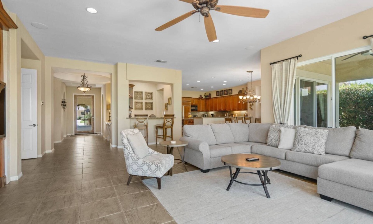 La Quinta House | Breathtaking Views! Private Pool/Spa, Courtyard Fireplace, Patio Bar/BBQ Legends Retreat-4BD#110804