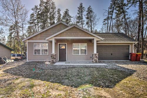 Breezy Point House | Breezy Point Cabin w/Fire Pit - Walk to Lake