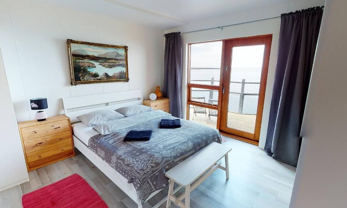 Hellissandur Cabin | Brenna