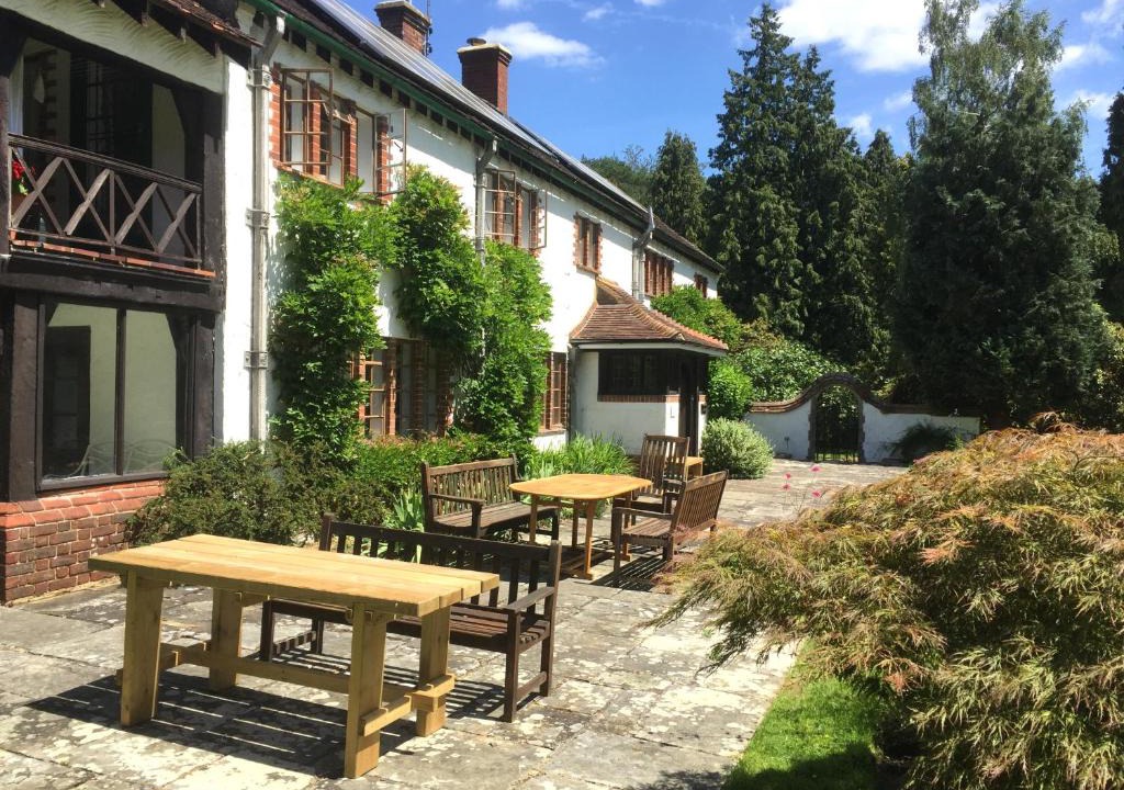Abbess Roding Bed & Breakfast | Bressenden
