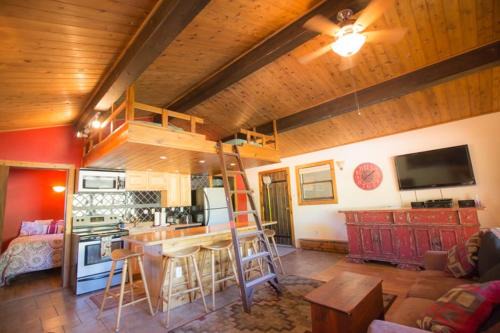 Glenwood Springs Apartment | Brettelberg Slopeside Condos C9