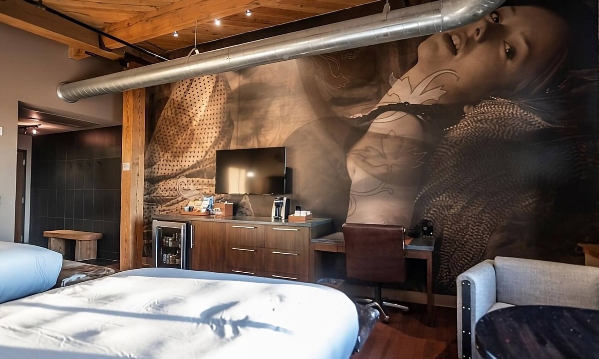 Fifth Ward Hotel | Brew City Bliss, Family-Friendly Gem, 4 Spacious Units Close To Trestle Park!