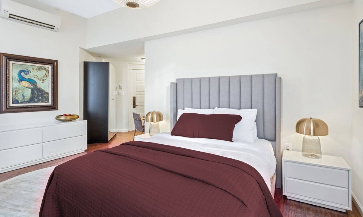Mount Vernon Hotel | Brexton Hotel | Touchless Charming Studio