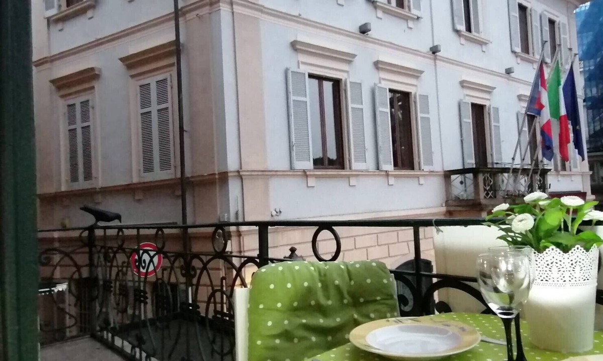 Stresa Apartment | Brezza di Lago apt. in Stresa with balcony