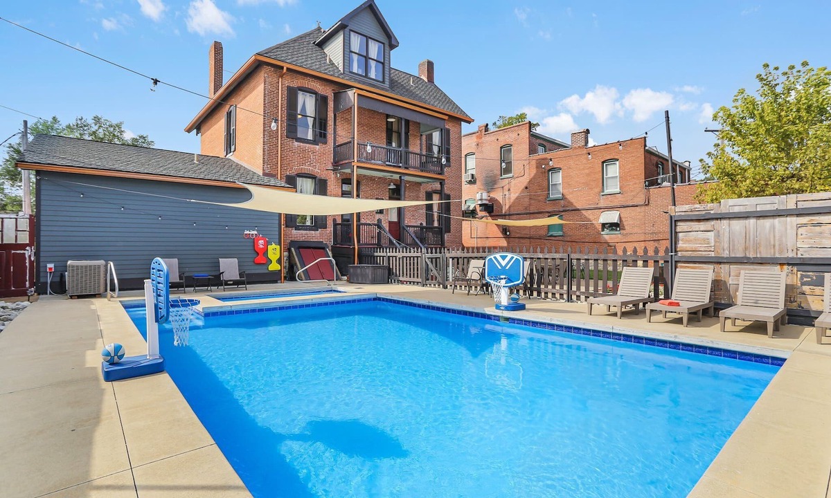 Washington House | Brick House of Washington