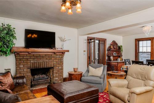 Kaukauna House | Brick River Escape 1909 Historic Home