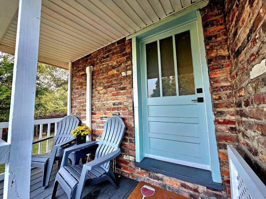 Bristol Apartment | Brickhaven Studio: Detached Kitchen turned Studio!