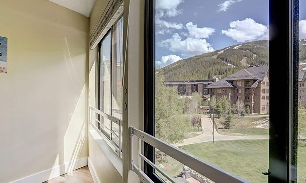Copper Mountain Village Hotel | Bridge End Hotel Style Room with 2 Beds #208A by RedAwning