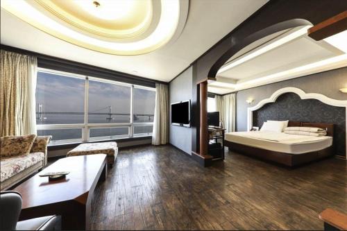 Suyeong-Gu Hotel | Bridge Hotel
