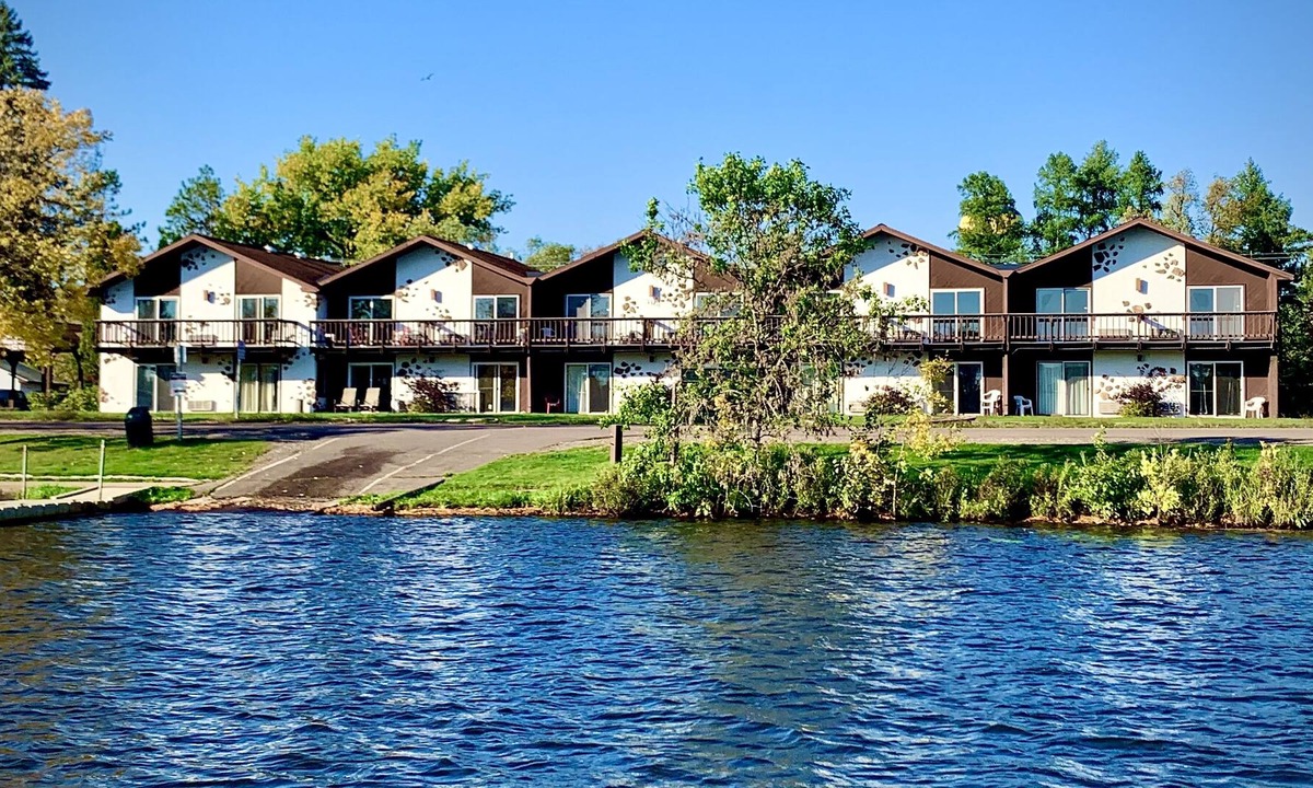 Tomahawk Hotel | Bridge Inn Motel