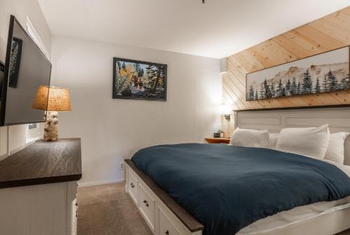 Mammoth Lakes House | Bridges 107