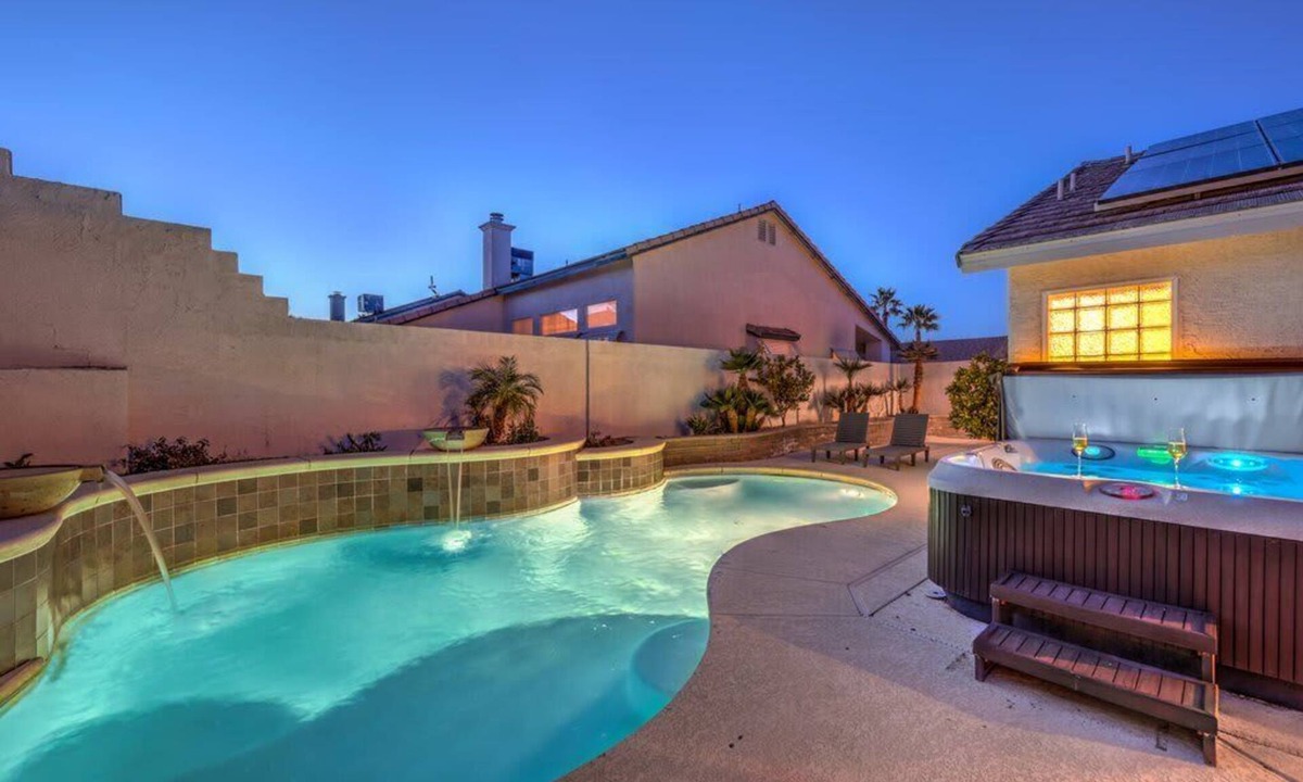 Highland Hills House | Brigadier - Henderson 4BR Pool Furnished Rental