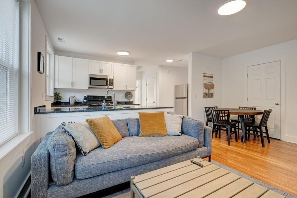 Durham Apartment | Bright 1BR with Parking In Downtown Durham