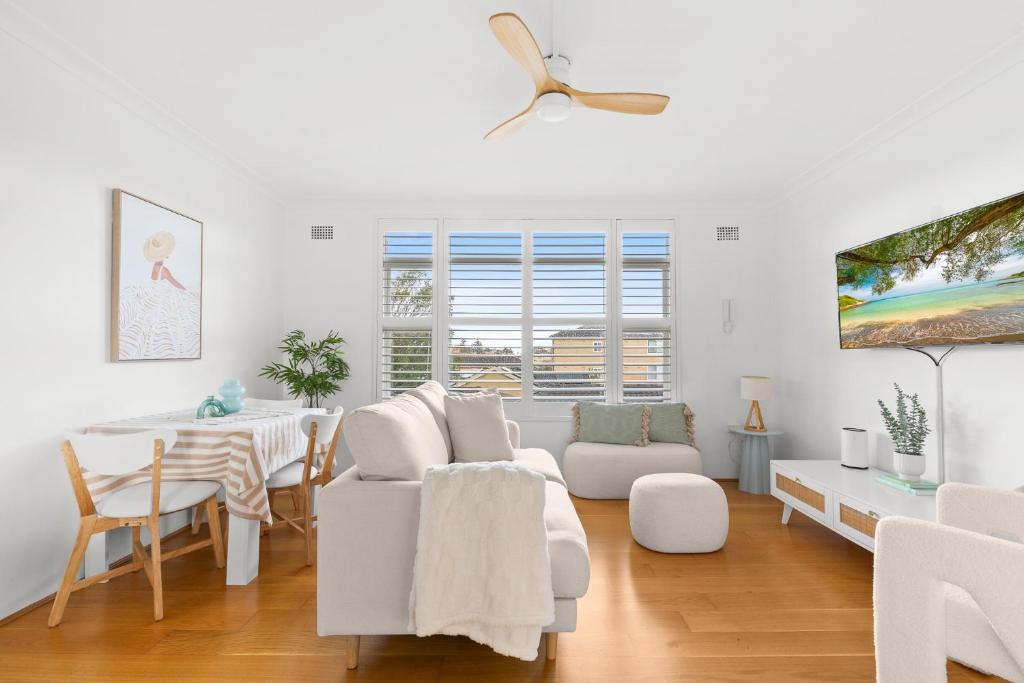 Vaucluse Apartment | Bright 2-Bed Flat with Balcony in Vaucluse