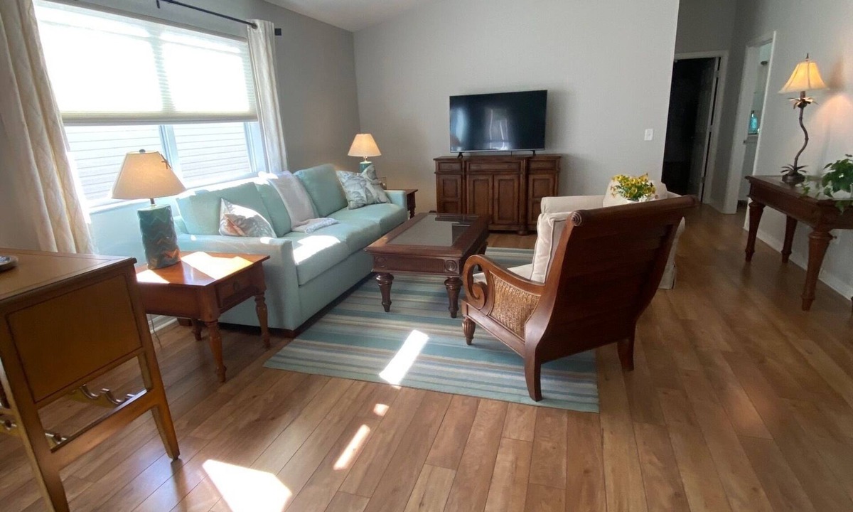 Pennecamp House | Bright 2BR/2BA Great Palm Villa Central to Pools,Golf, Recreation & Town Squares