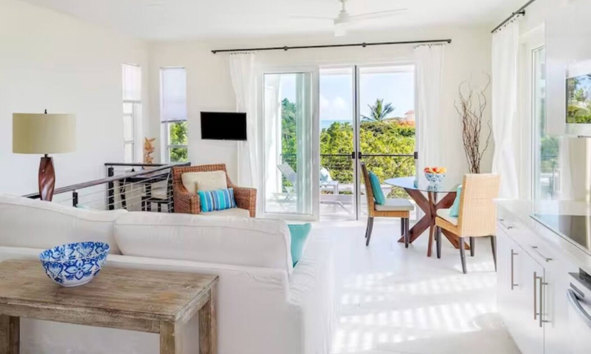 Long Bay House | Bright 2BR Ocean View Villa w/Private Hot Tub and SUV - Wyakha Duplex 1 & 2