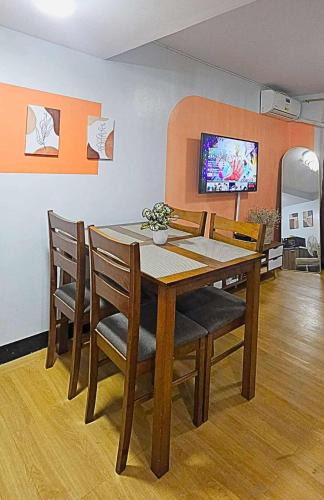 Cainta Apartment | Bright & Airy Loft Cambridge Village Charm