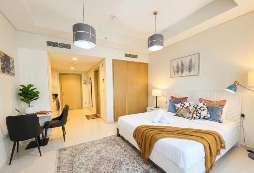 Sheikh Zayed Road Apartment | Bright, Airy Studio with Contemporary Vibes