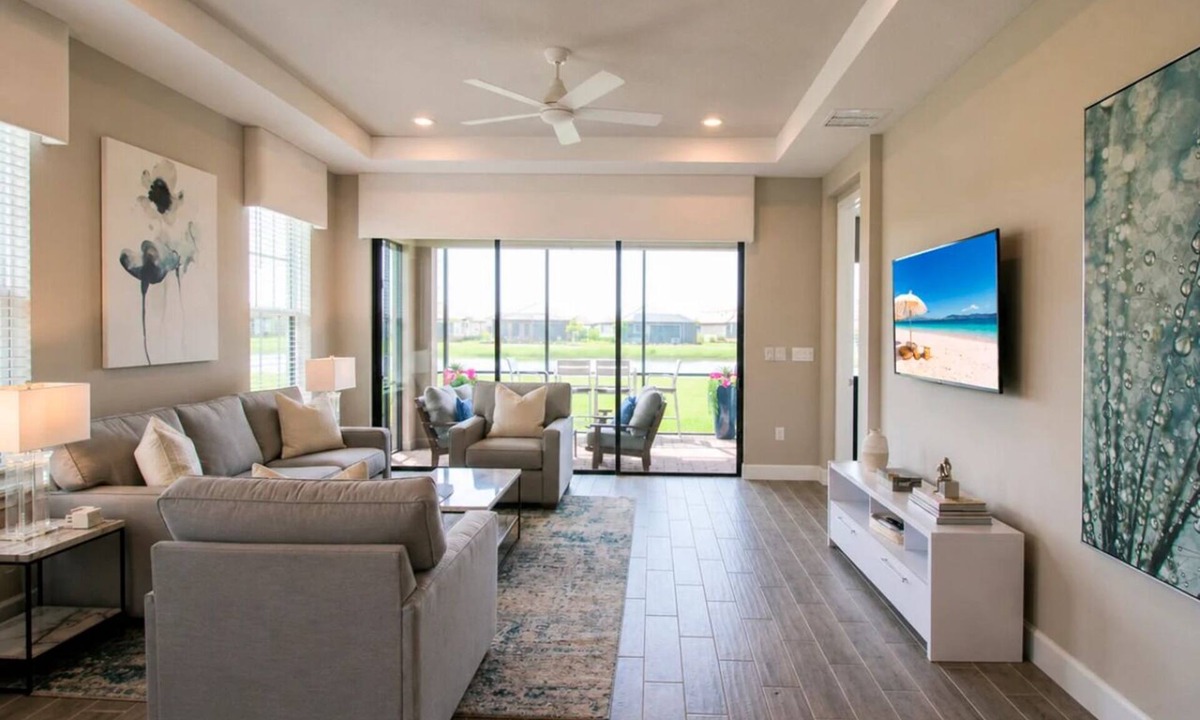 Braden River House | Bright and airy waterfront villa in the Esplanade - Golf Course Access - Sunny Retreat