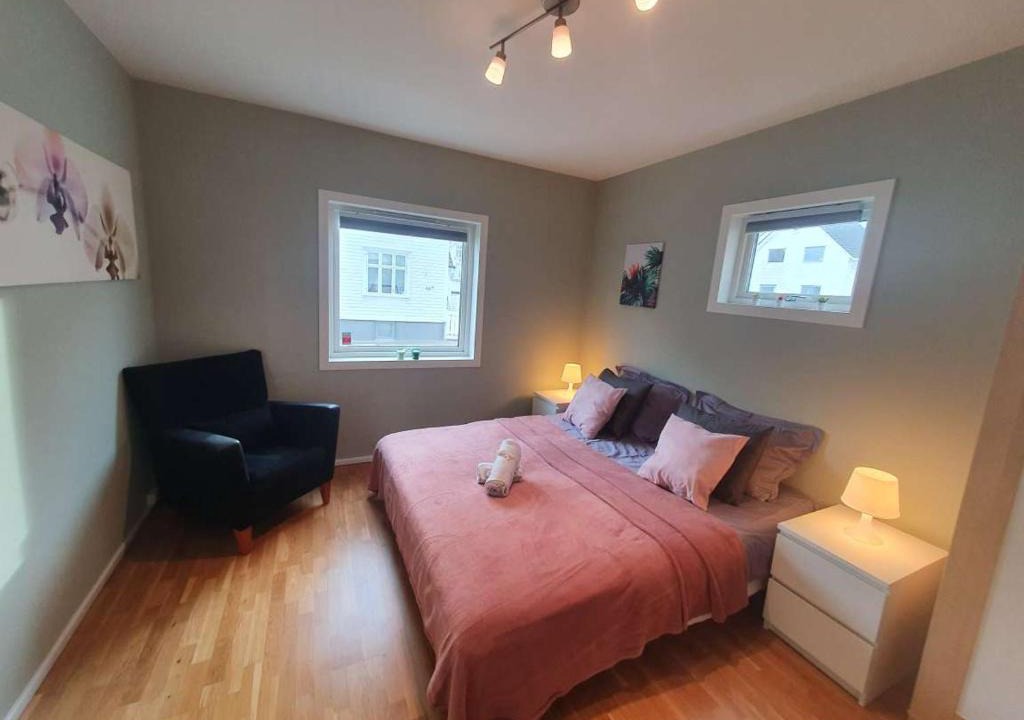 Stavanger Apartment | Bright And Central 2-Bedroom Apartment With King Bed, Fully Equipped