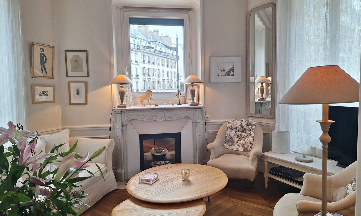 Notre-Dame-des-Champs Apartment | Bright and charming Parisian apartment in the center of town